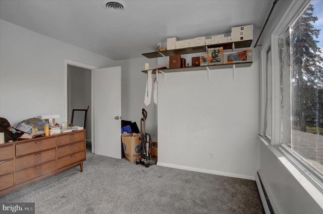 970 LEIDIG DR, Chambersburg, PA 17201