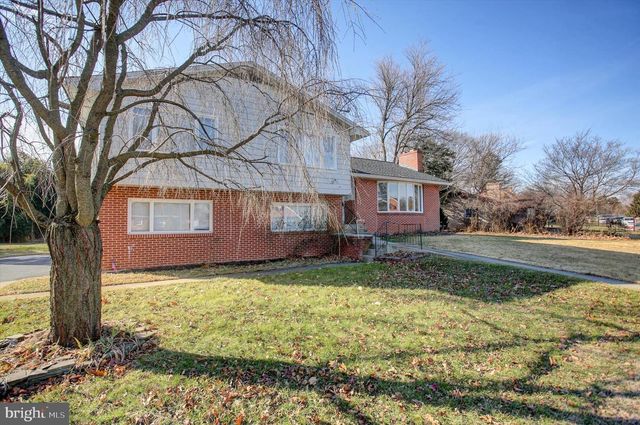 970 LEIDIG DR, Chambersburg, PA 17201