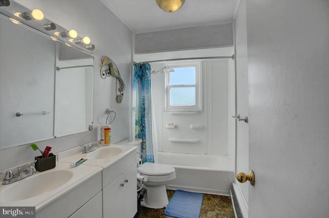 970 LEIDIG DR, Chambersburg, PA 17201