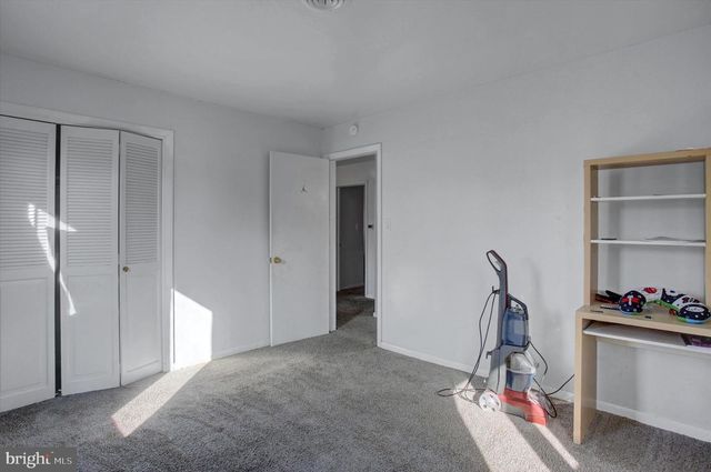 970 LEIDIG DR, Chambersburg, PA 17201