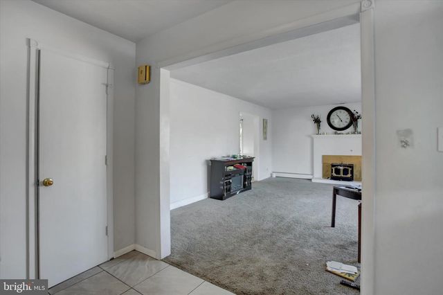 970 LEIDIG DR, Chambersburg, PA 17201