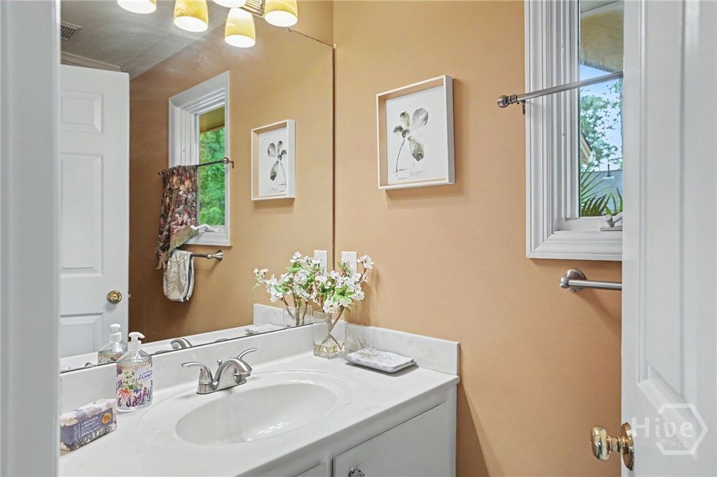Image 12 of property listing at 7 Noble Jones Lane, Savannah, GA 31411