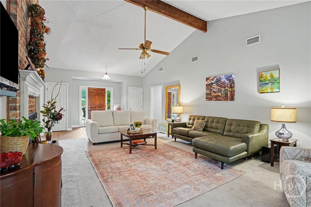 Image 5 of property listing at 7 Noble Jones Lane, Savannah, GA 31411