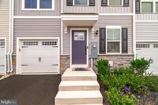 85 BIBURY ST, Martinsburg, WV 25405