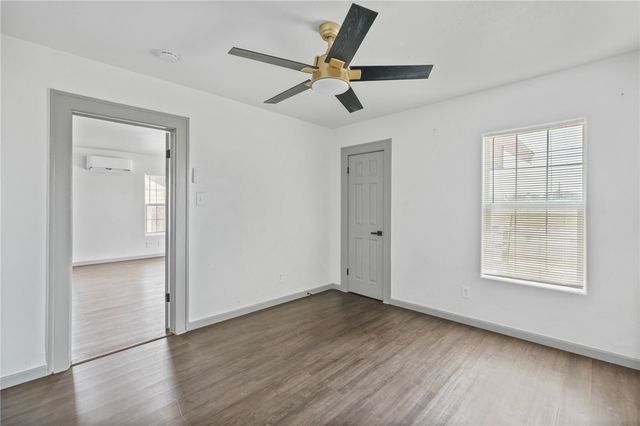 1209 17th St, Corpus Christi, TX 78405