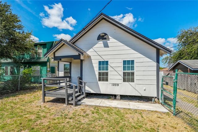1209 17th St, Corpus Christi, TX 78405