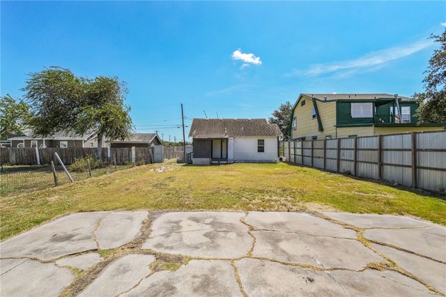 1209 17th St, Corpus Christi, TX 78405