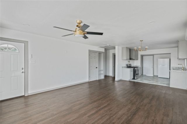 1209 17th St, Corpus Christi, TX 78405