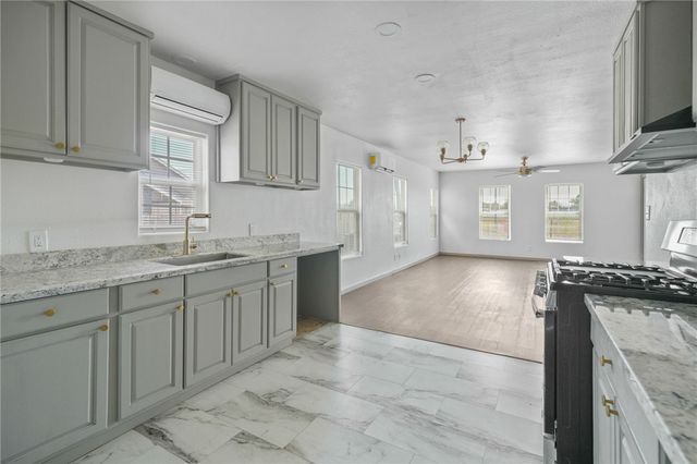 1209 17th St, Corpus Christi, TX 78405