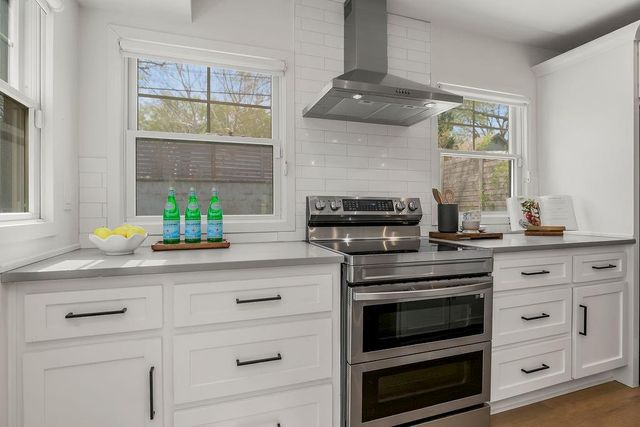 4536 Mercier Street, Kansas City, MO 64111