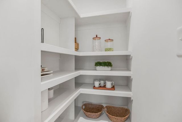 4536 Mercier Street, Kansas City, MO 64111