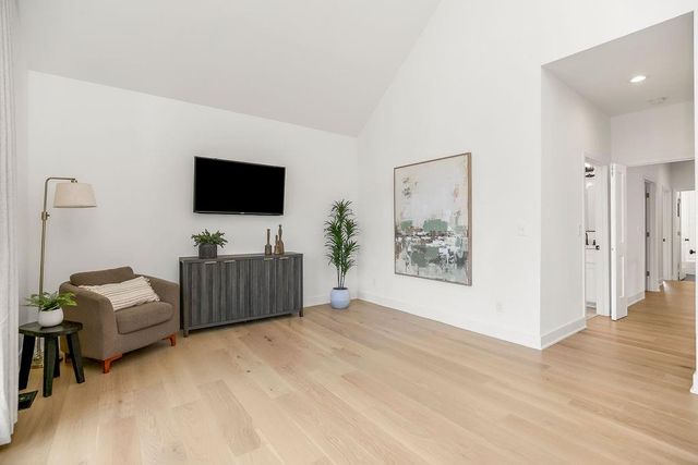 4536 Mercier Street, Kansas City, MO 64111