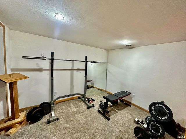 7 VISTA Court, Davenport, IA 52806