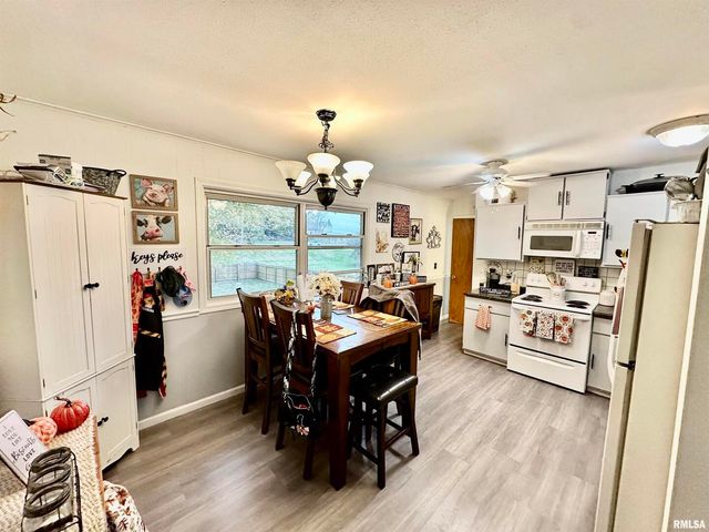 7 VISTA Court, Davenport, IA 52806