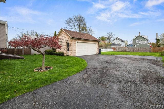 121 60th Street, Niagara Falls, NY 14304