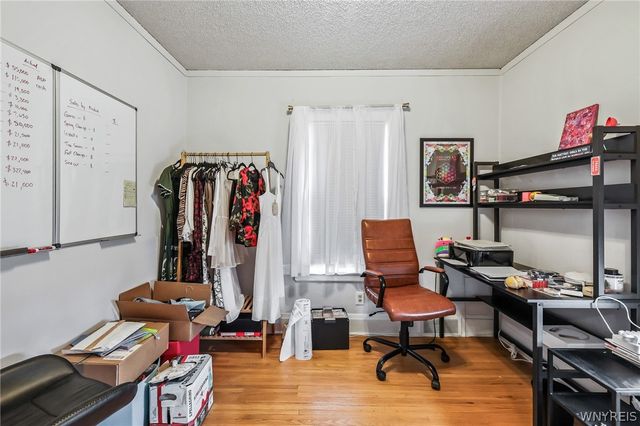 121 60th Street, Niagara Falls, NY 14304