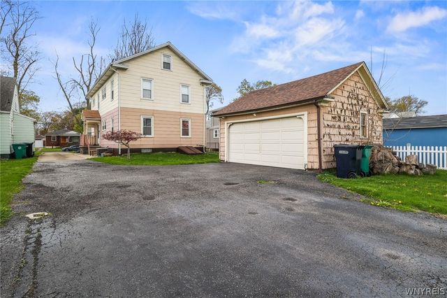 121 60th Street, Niagara Falls, NY 14304