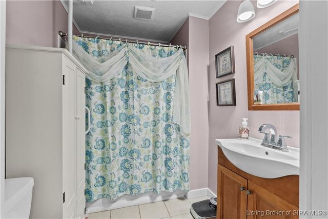 7124 High Street, Floyds Knobs, IN 47119