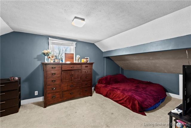 7124 High Street, Floyds Knobs, IN 47119