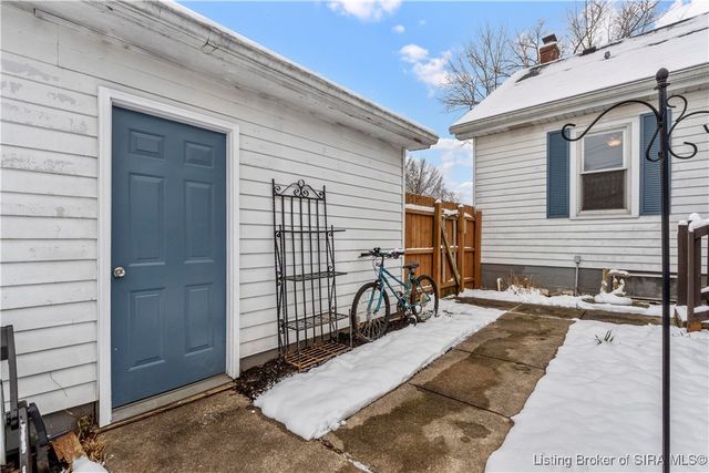 7124 High Street, Floyds Knobs, IN 47119