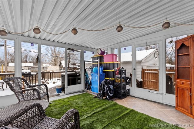 7124 High Street, Floyds Knobs, IN 47119