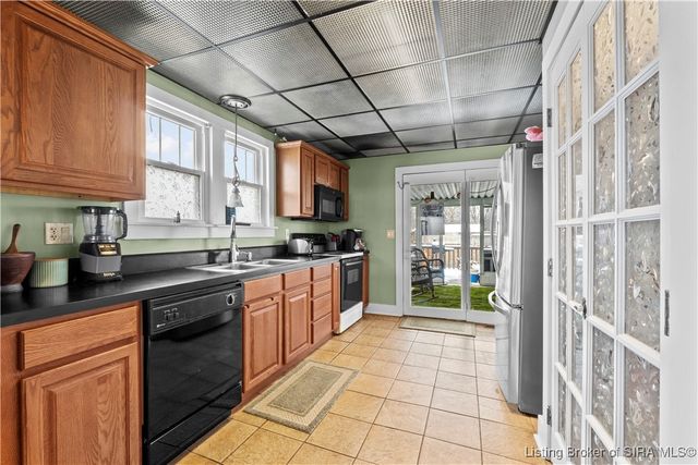 7124 High Street, Floyds Knobs, IN 47119