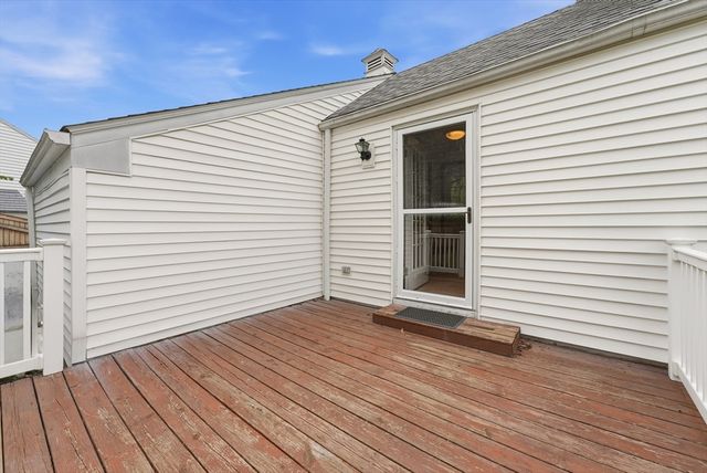 14 Duggan Circle, Springfield, MA 01119