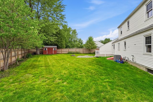 14 Duggan Circle, Springfield, MA 01119