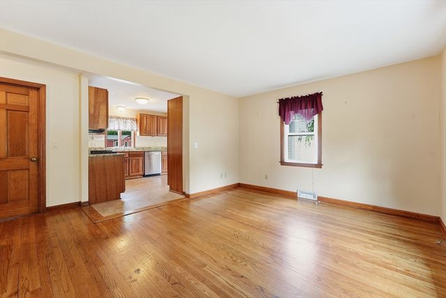 14 Duggan Circle, Springfield, MA 01119