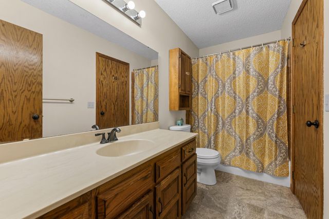 5533 Aldrich Drive N, Brooklyn Center, MN 55430