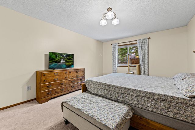 5533 Aldrich Drive N, Brooklyn Center, MN 55430