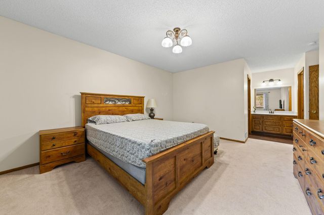 5533 Aldrich Drive N, Brooklyn Center, MN 55430