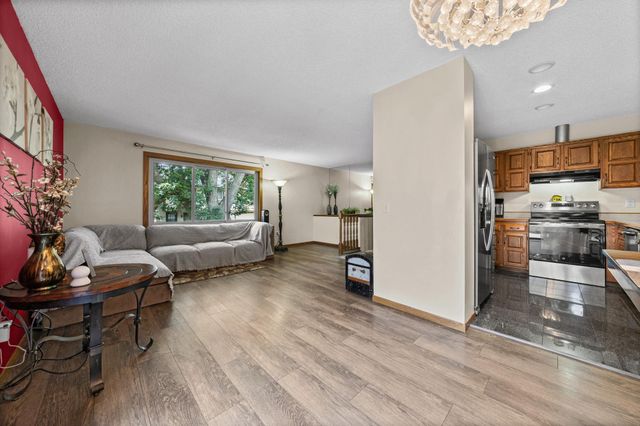 5533 Aldrich Drive N, Brooklyn Center, MN 55430