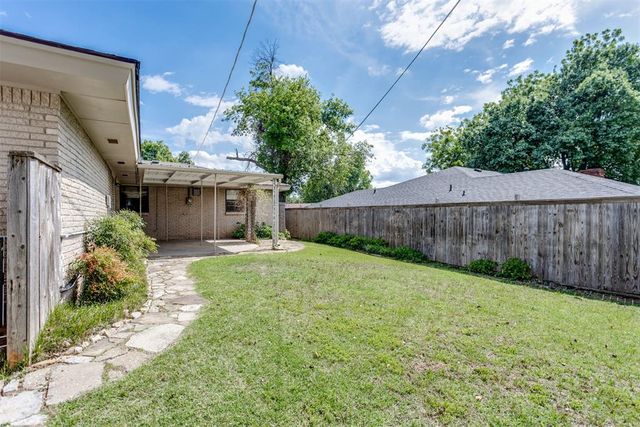 704 Vick Circle, Yukon, OK 73099