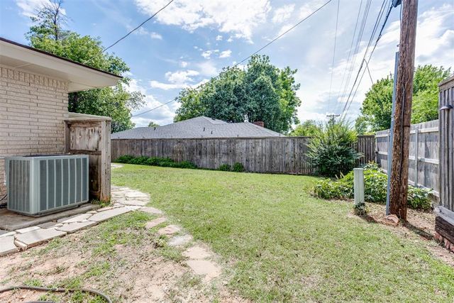 704 Vick Circle, Yukon, OK 73099