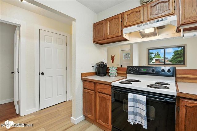 3413 Grissom Circle, Anchorage, AK 99517
