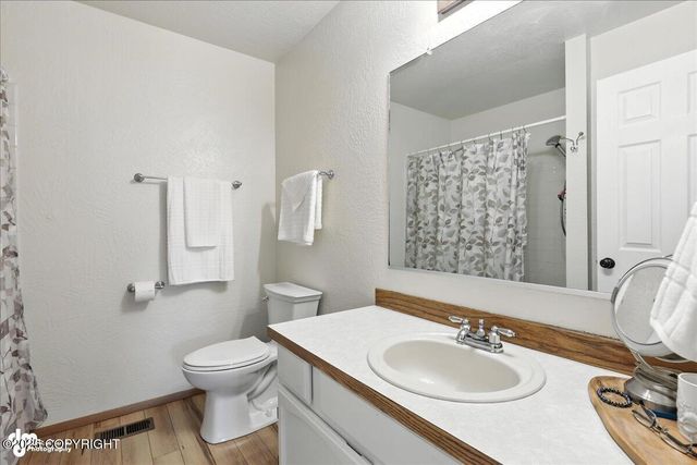 3413 Grissom Circle, Anchorage, AK 99517