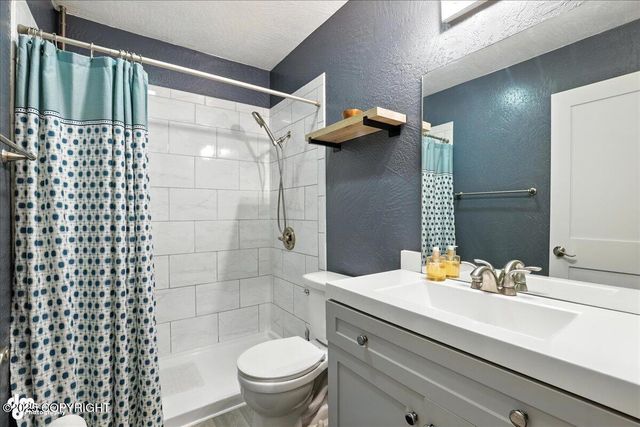3413 Grissom Circle, Anchorage, AK 99517