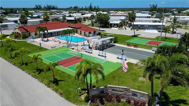 4932 Gulfgate LN, St. James City, FL 33956