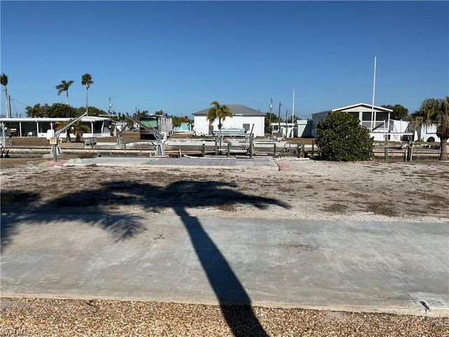 4932 Gulfgate LN, St. James City, FL 33956