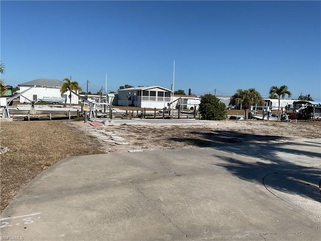 4932 Gulfgate LN, St. James City, FL 33956