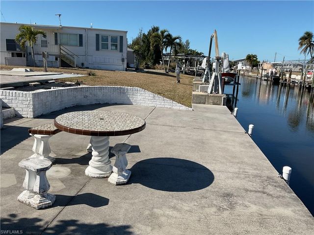 4932 Gulfgate LN, St. James City, FL 33956