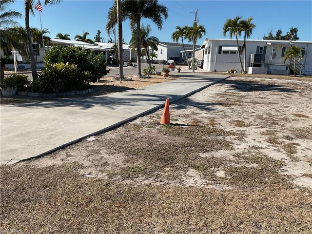 4932 Gulfgate LN, St. James City, FL 33956