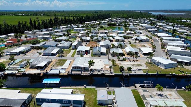 4932 Gulfgate LN, St. James City, FL 33956