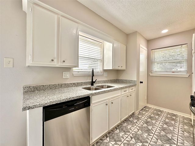 7002 Sandswept Lane, Houston, TX 77086