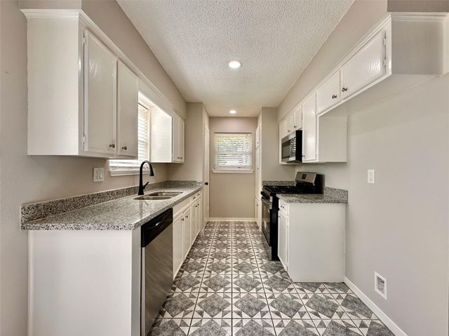 7002 Sandswept Lane, Houston, TX 77086