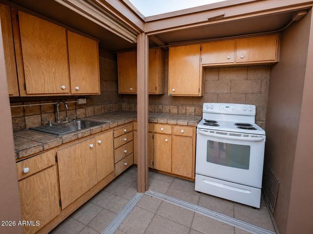 6020 E Decatur Street, Mesa, AZ 85205