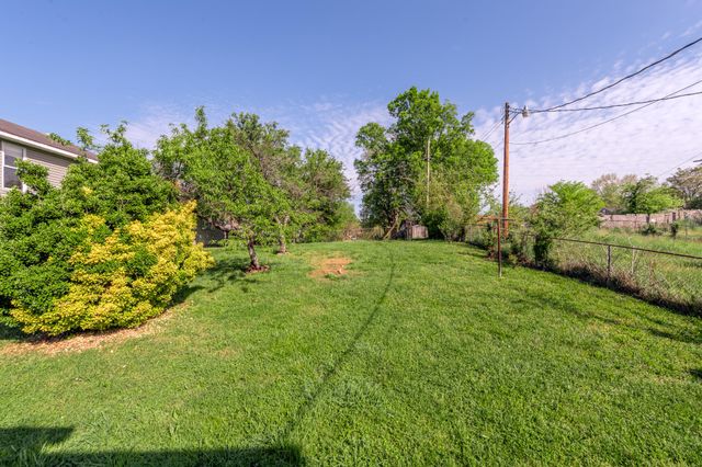1915 Mccroskey Avenue, Knoxville, TN 37917