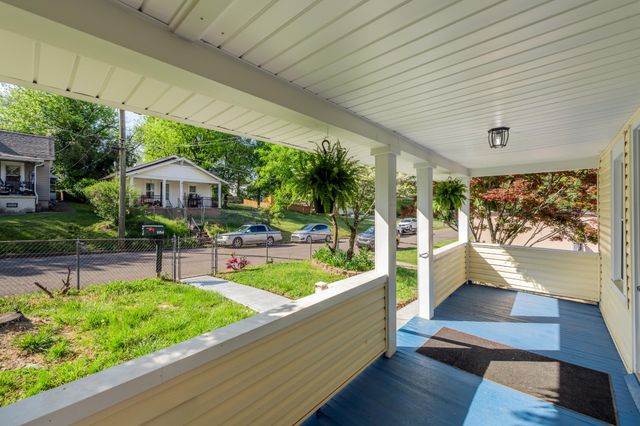 1915 Mccroskey Avenue, Knoxville, TN 37917