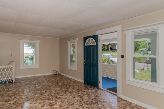 1915 Mccroskey Avenue, Knoxville, TN 37917